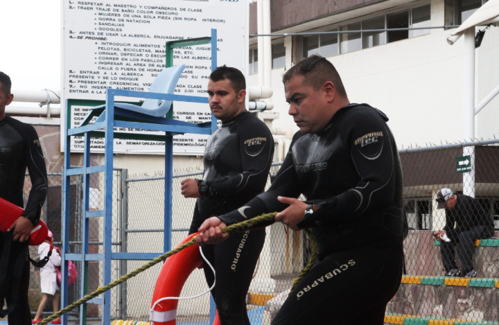 Municipio profesionaliza a buzos de la Coordinación de Protección Civil