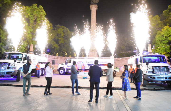 Tres nuevas pipas de riego para el Municipio capital