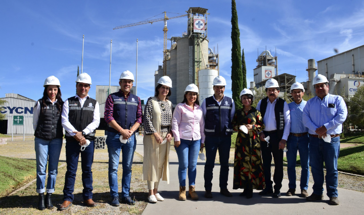 Visita Leo Montañez planta de Cruz Azul; Busca alternativas para el procesamiento de material del relleno sanitario San Nicolás