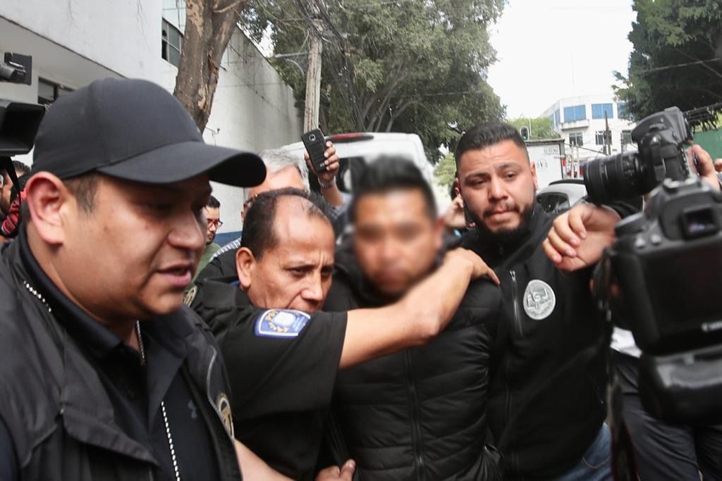 Agarran al supuesto culpable de lanzar a un perro a cazo con manteca caliente